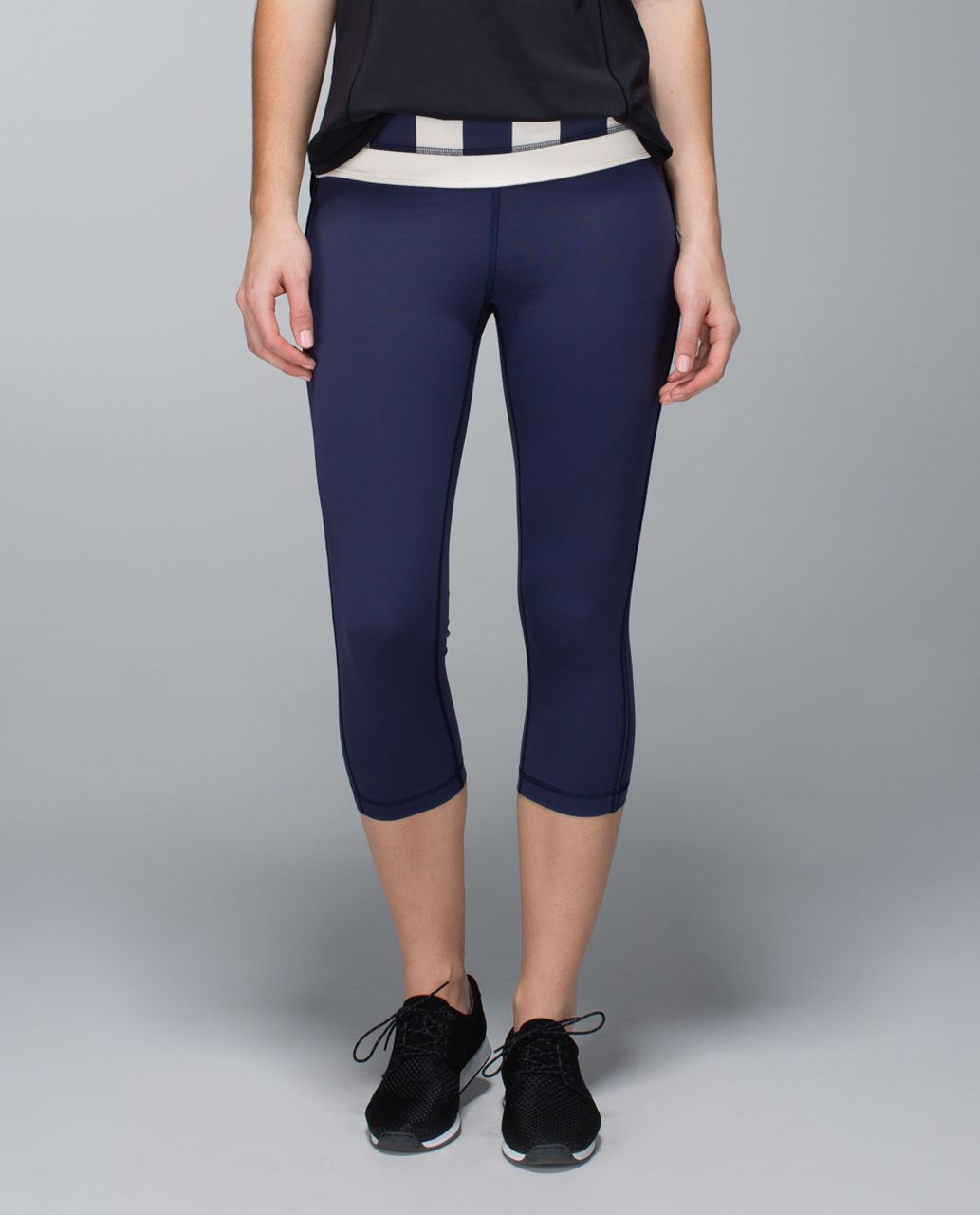 Lululemon Up The Pace Crop - Black - lulu fanatics