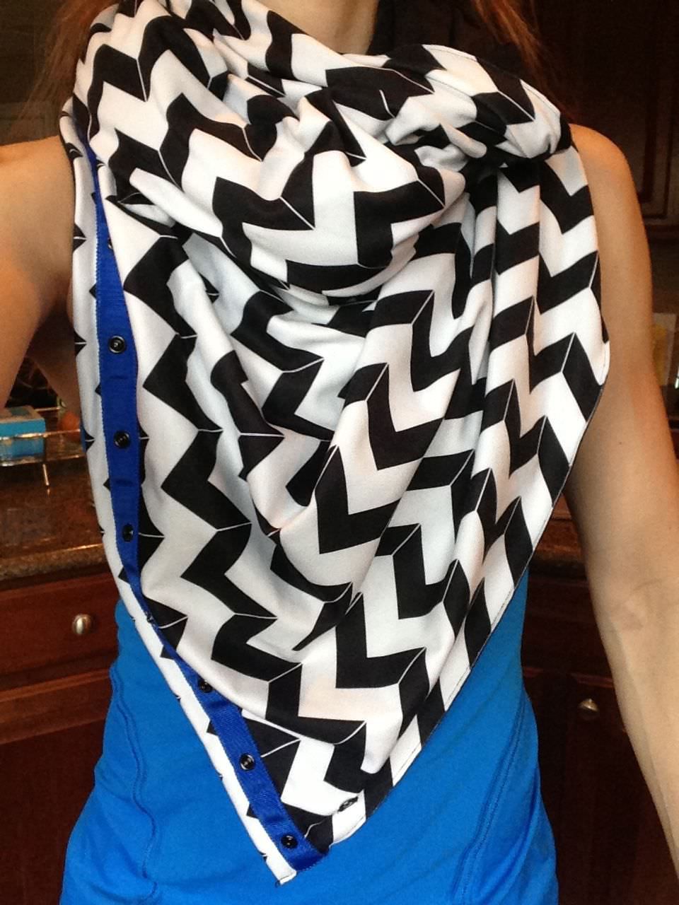 Lululemon Vinyasa Scarf *Luon Light - Arrow Chevron White Black / Black