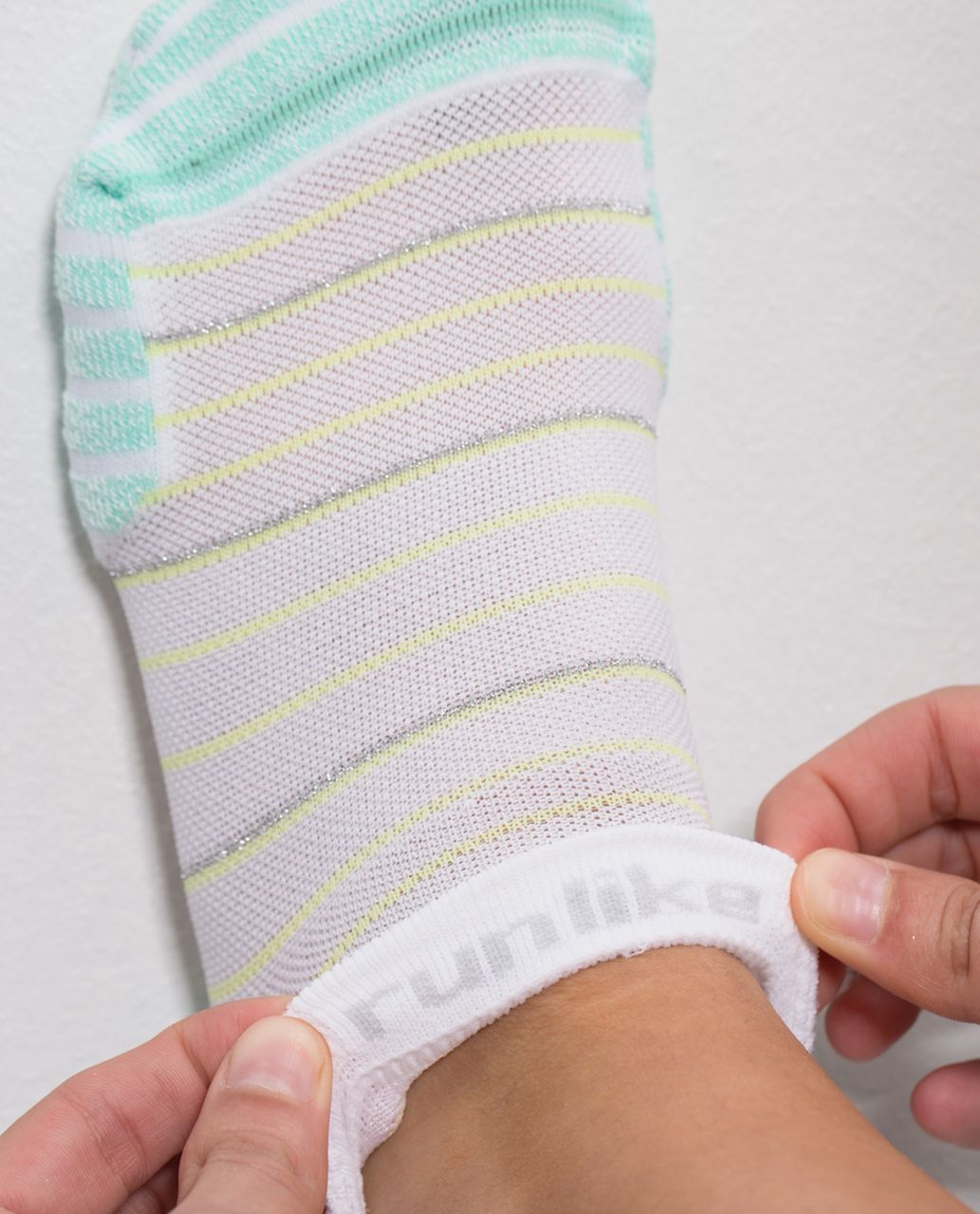 Lululemon Women's Ultimate Padded Run Sock - Deauville Stripe Opal