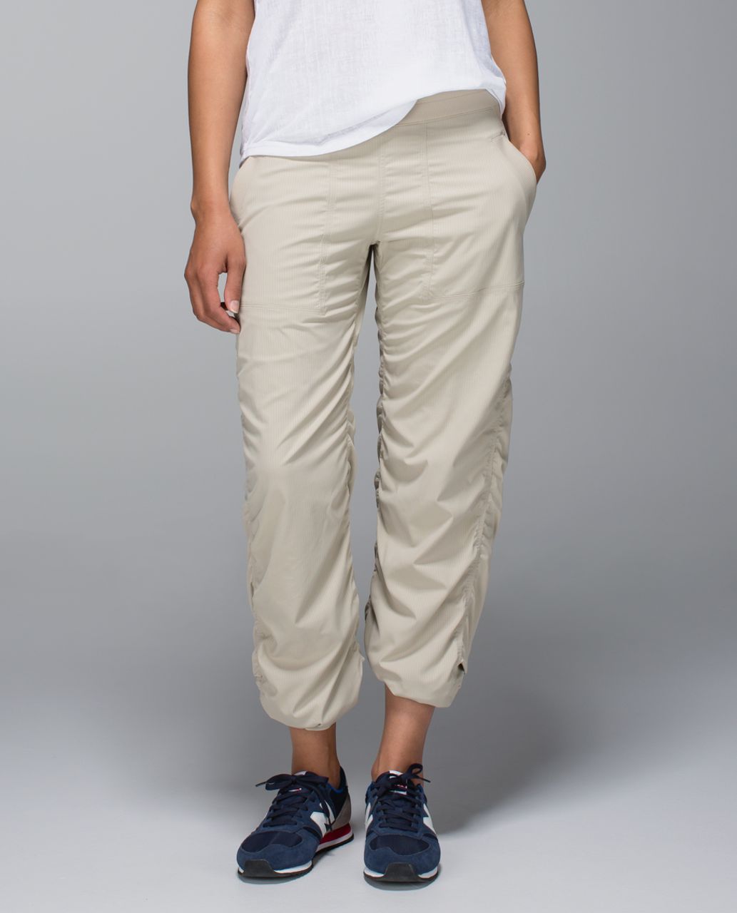 LULULEMON Jogger Womens 12 Tan Beyond the Studio Jogger Pant Cafe