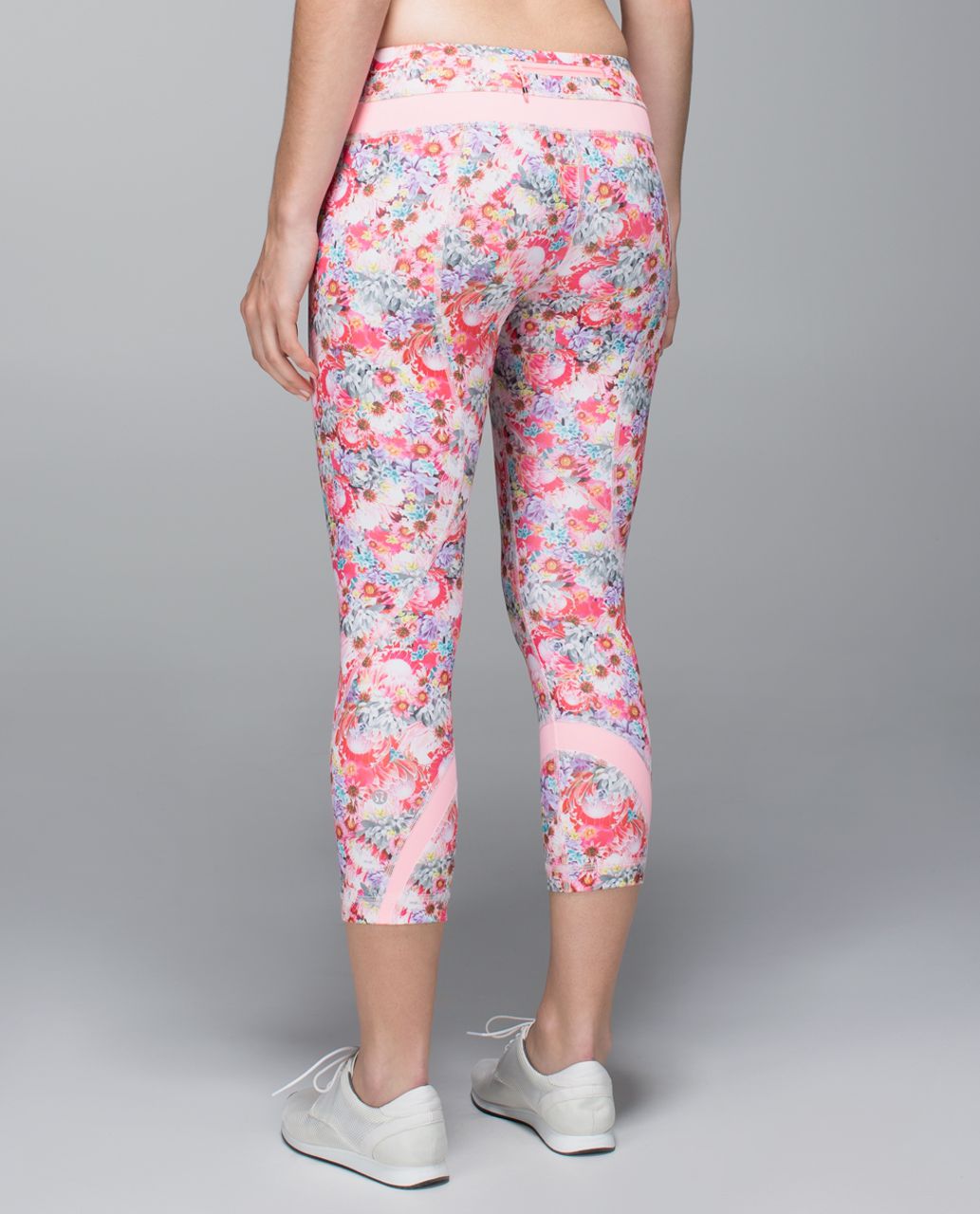 Lululemon Run Inspire Crop II blue and white floral leggings size 4