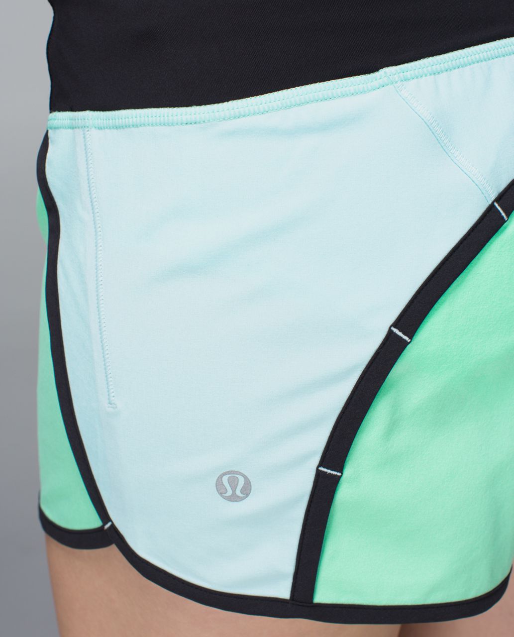 Lululemon Run Times Short *4-way stretch - Opal / Aquamarine / Black