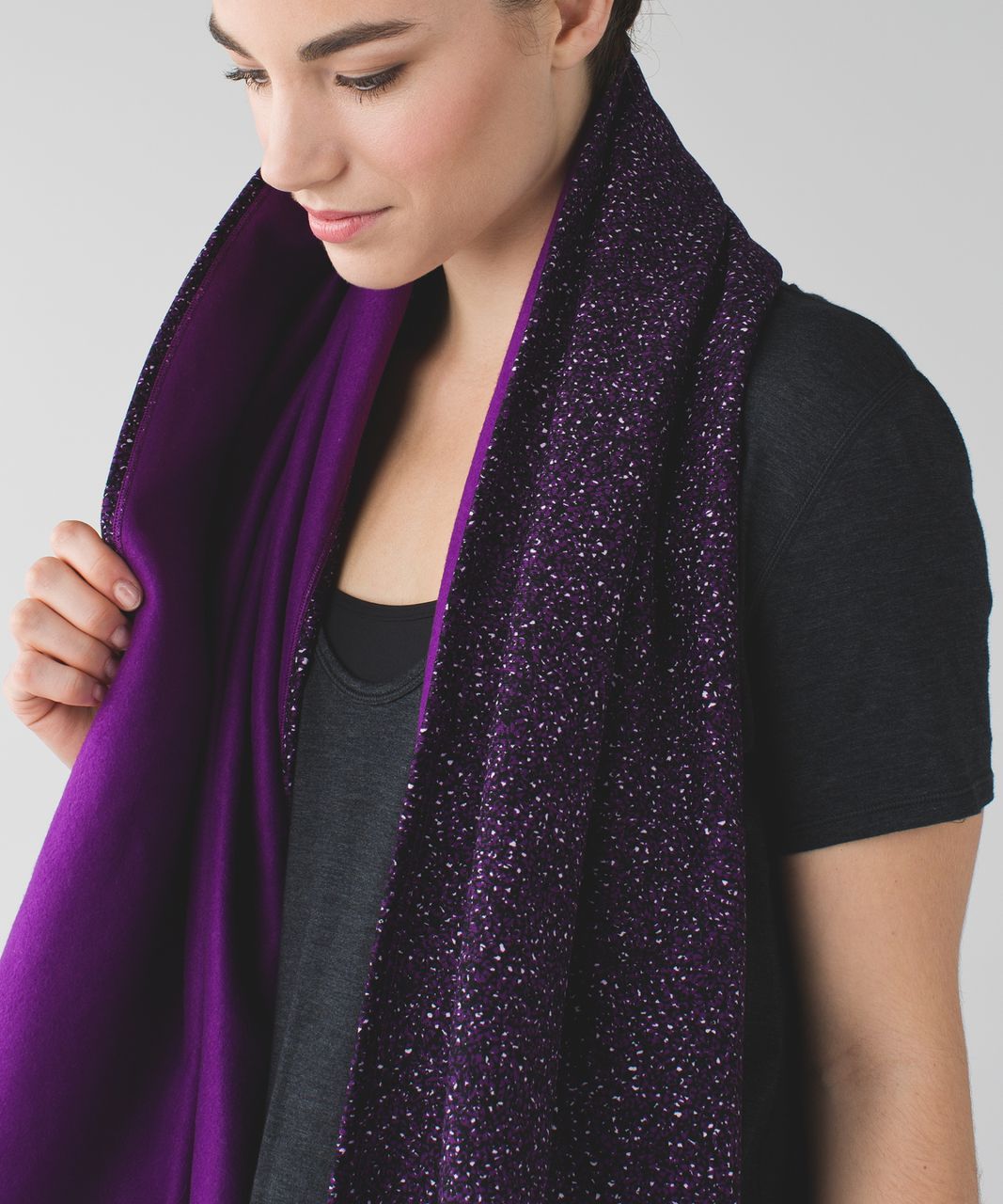 Lululemon Vinyasa Scarf *Fleece - Flashback Static Powdered Rose Tender Violet / Tender Violet