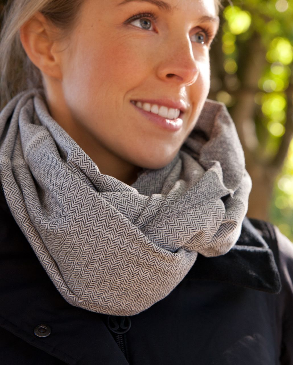 Lululemon Vinyasa Scarf - Heathered Deep Coal /  Ghost Herringbone