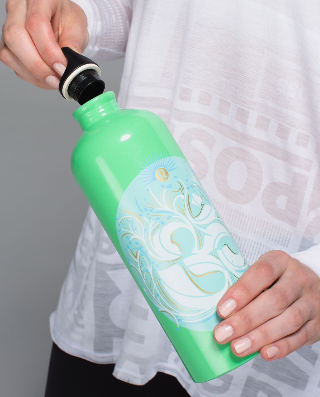 Lululemon Sigg 1L Water Bottle - Om Very Green