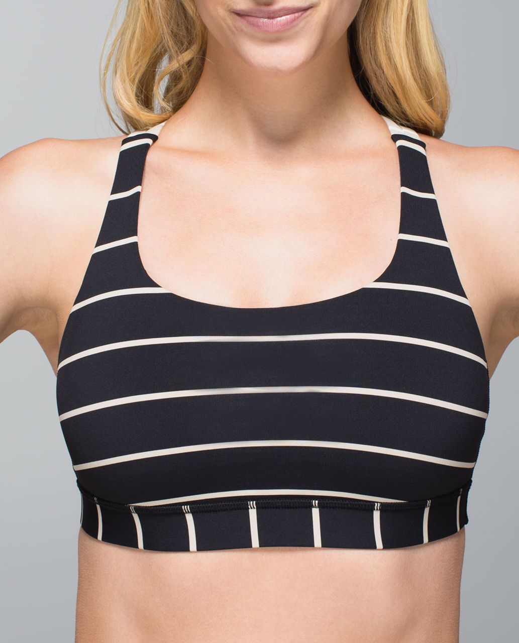 Lululemon ENERGY BRA SUPPORT, B-D Cup - 6 - Hype Stripe Black White - NWT!