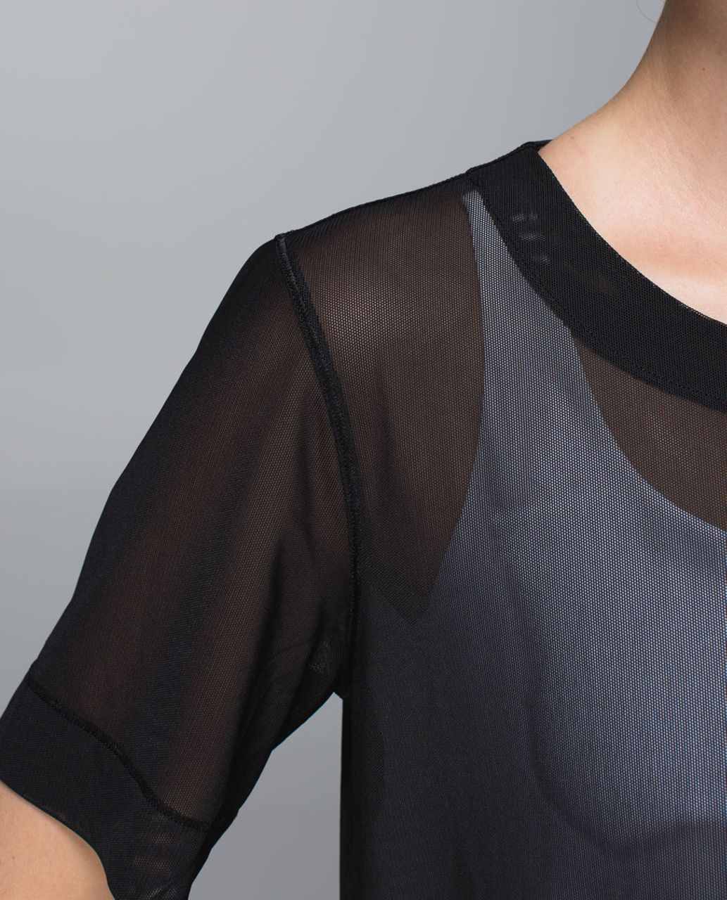 Lululemon Meesh Tee - Black