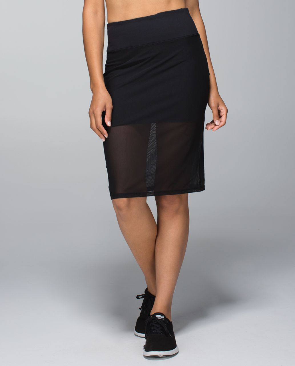 black lululemon skirt