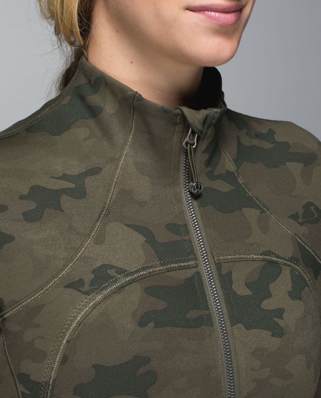 Lululemon Forme Jacket *Cuffins - Savasana Camo 20cm Fatigue Green