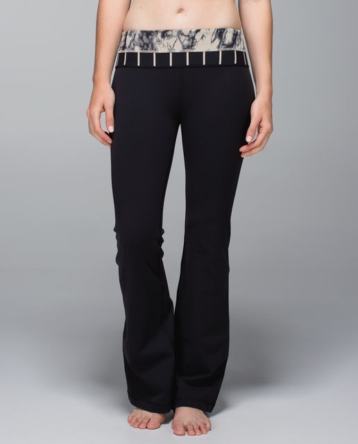 Assorted - Lululemon Groove Pant SHR Flare, Nulu - Retail $118