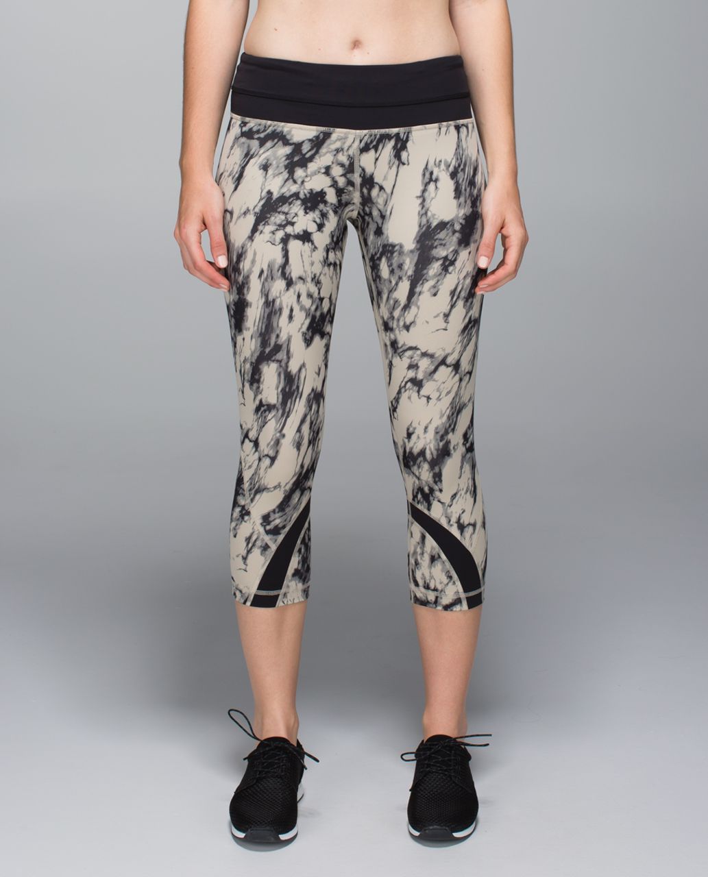 Lululemon Run:  Inspire Crop II *All Luxtreme (Print) - Great Granite Black Mojave Tan / Black