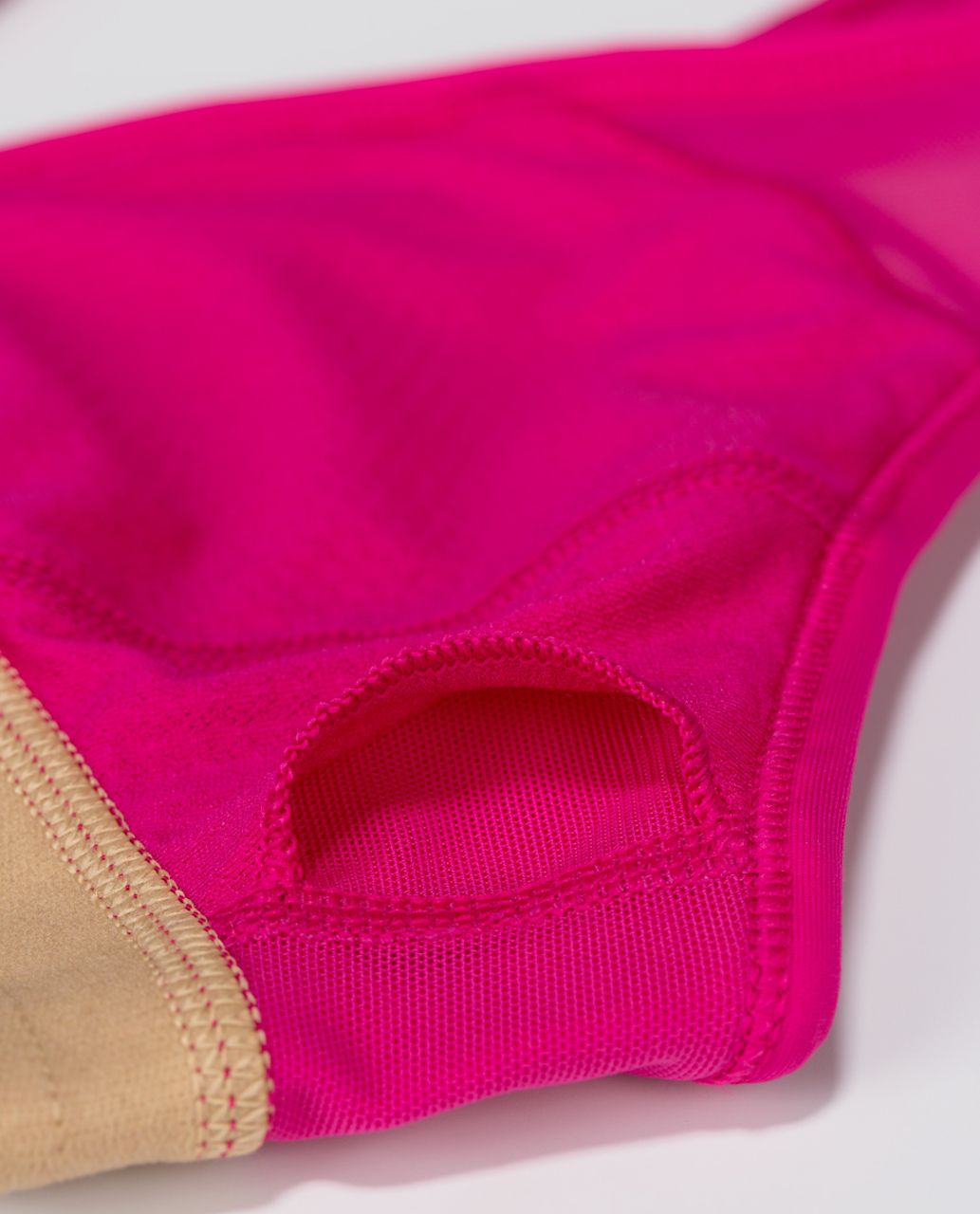 Lululemon Easy Breath Bra - Jewelled Magenta