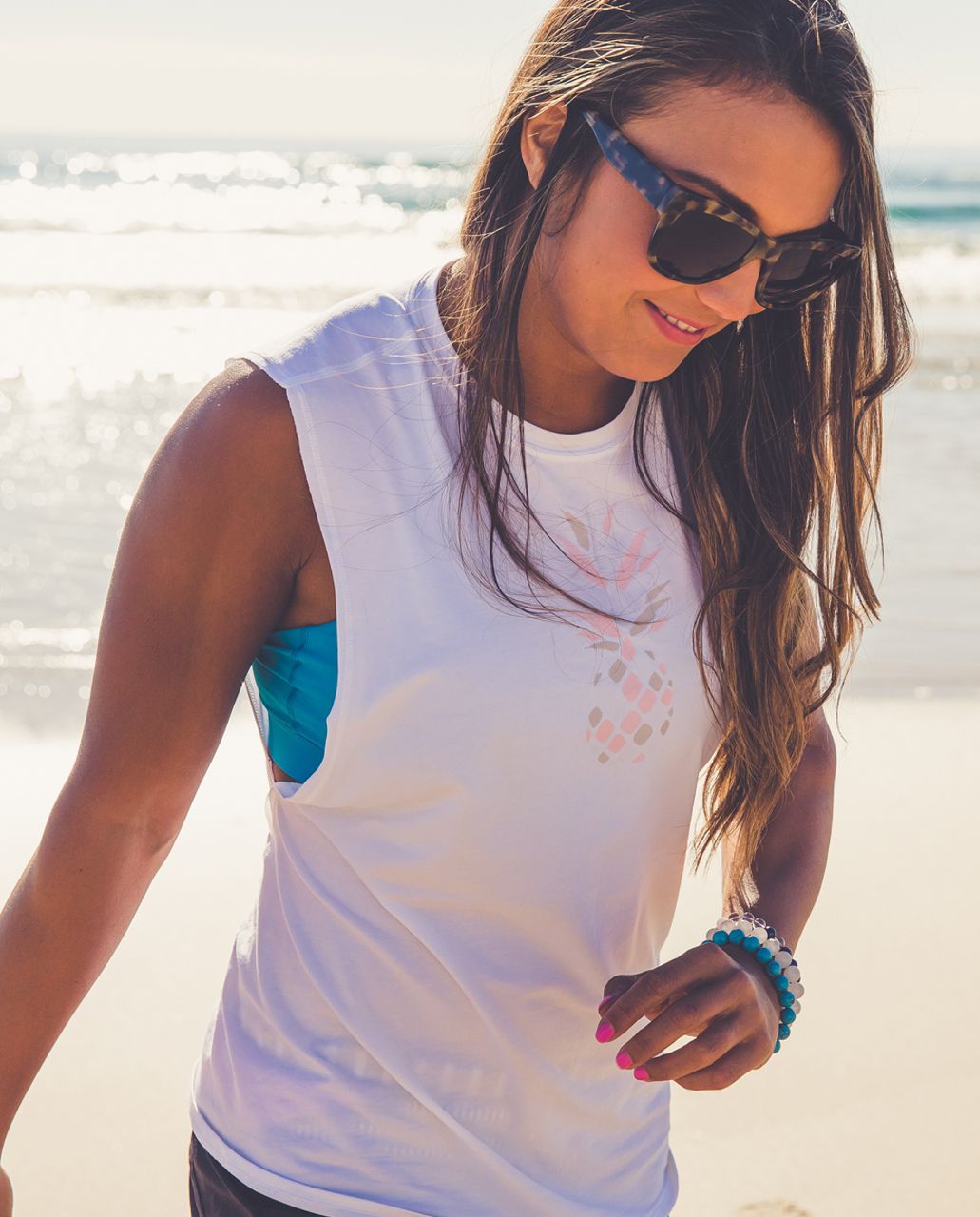 Lululemon Muscle Hustle Tee - White /  Pink