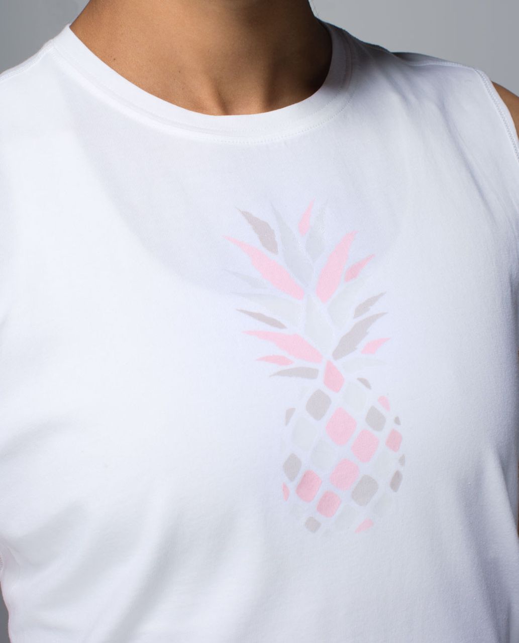 Lululemon Muscle Hustle Tee - White /  Pink