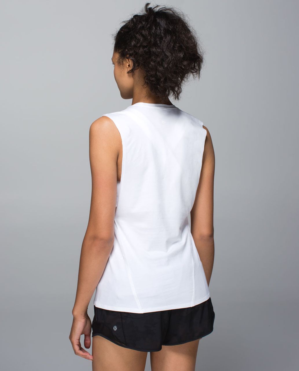 Lululemon Muscle Hustle Tee - White /  Green