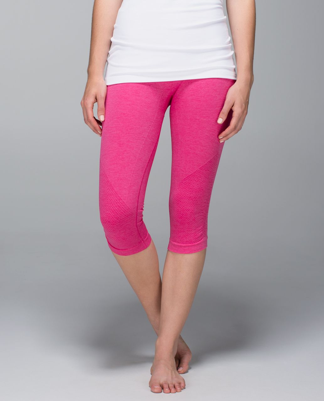 Lululemon In The Flow II Cropped Scrunch Leggings EUC Pink Size 8