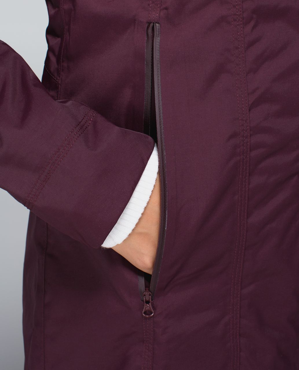 Lululemon Right As Rain Jacket - Bordeaux Drama / Gradient Dot Embossed Bordeaux Drama Rust Berry