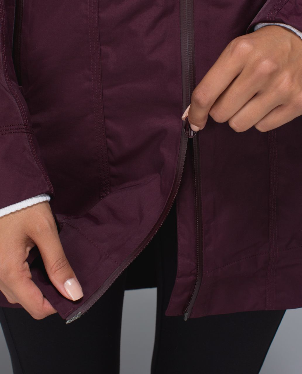 Lululemon Right As Rain Jacket - Bordeaux Drama / Gradient Dot Embossed Bordeaux Drama Rust Berry