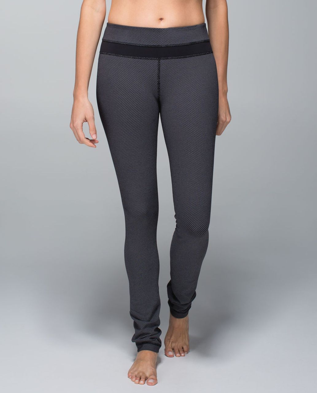 Lululemon Skinny Groove Pant (Print) - Diamond Dot Black White / Black