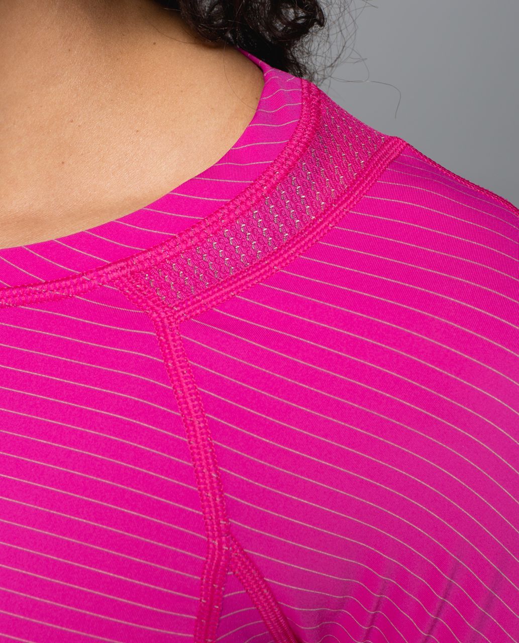 Lululemon Run For Gold Long Sleeve - Jewelled Magenta