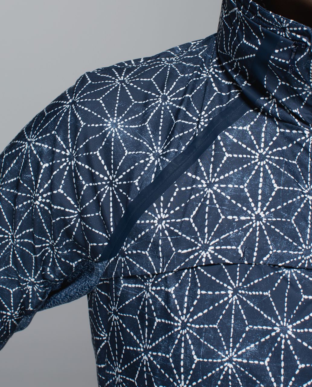 Lululemon Miss Misty Pullover - Exploded Sashico Star Inkwell Ghost / Sashico Cross Inkwell Ghost