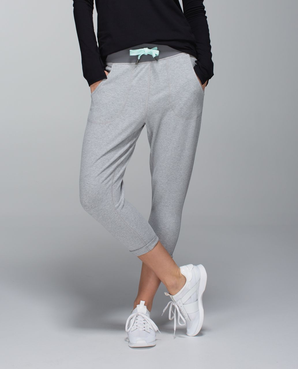 Lululemon Free Fall Crop - Heathered Medium Grey / Slate