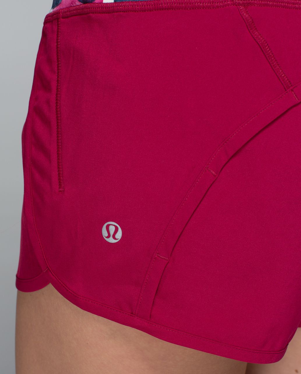 Lululemon Run Times Short *4-way stretch - Bumble Berry / Fa14 Quilt 20