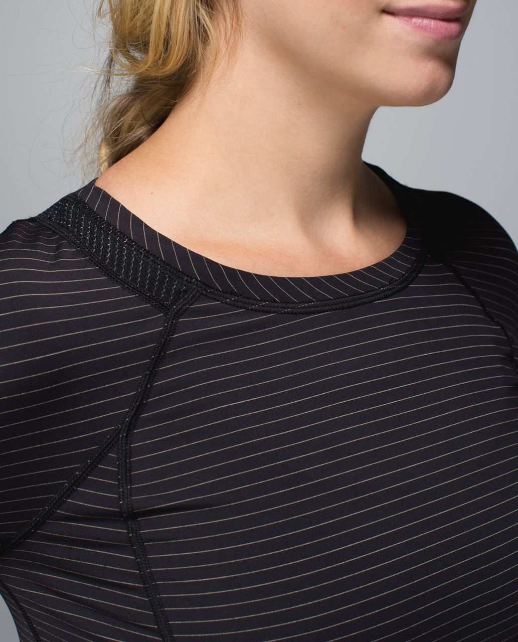 Lululemon Run For Gold Long Sleeve - Black