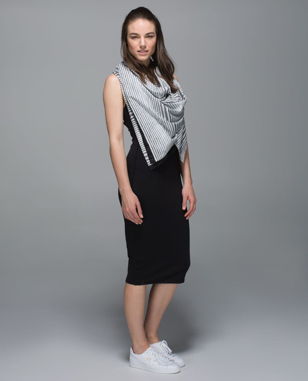 Lululemon Vinyasa Scarf *Rulu - Mini Akido Stripe Heathered Black Heathered Silver Spoon (First Release)