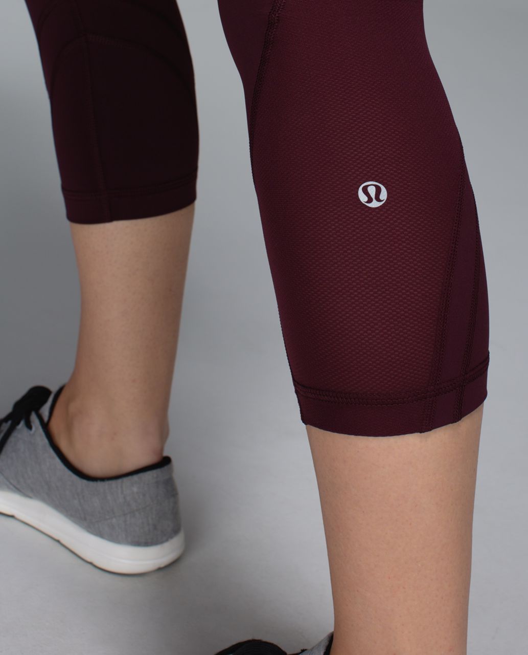 Lululemon Run:  Inspire Crop II - Bordeaux Drama / Fa14 Quilt 25 / Bordeaux Drama