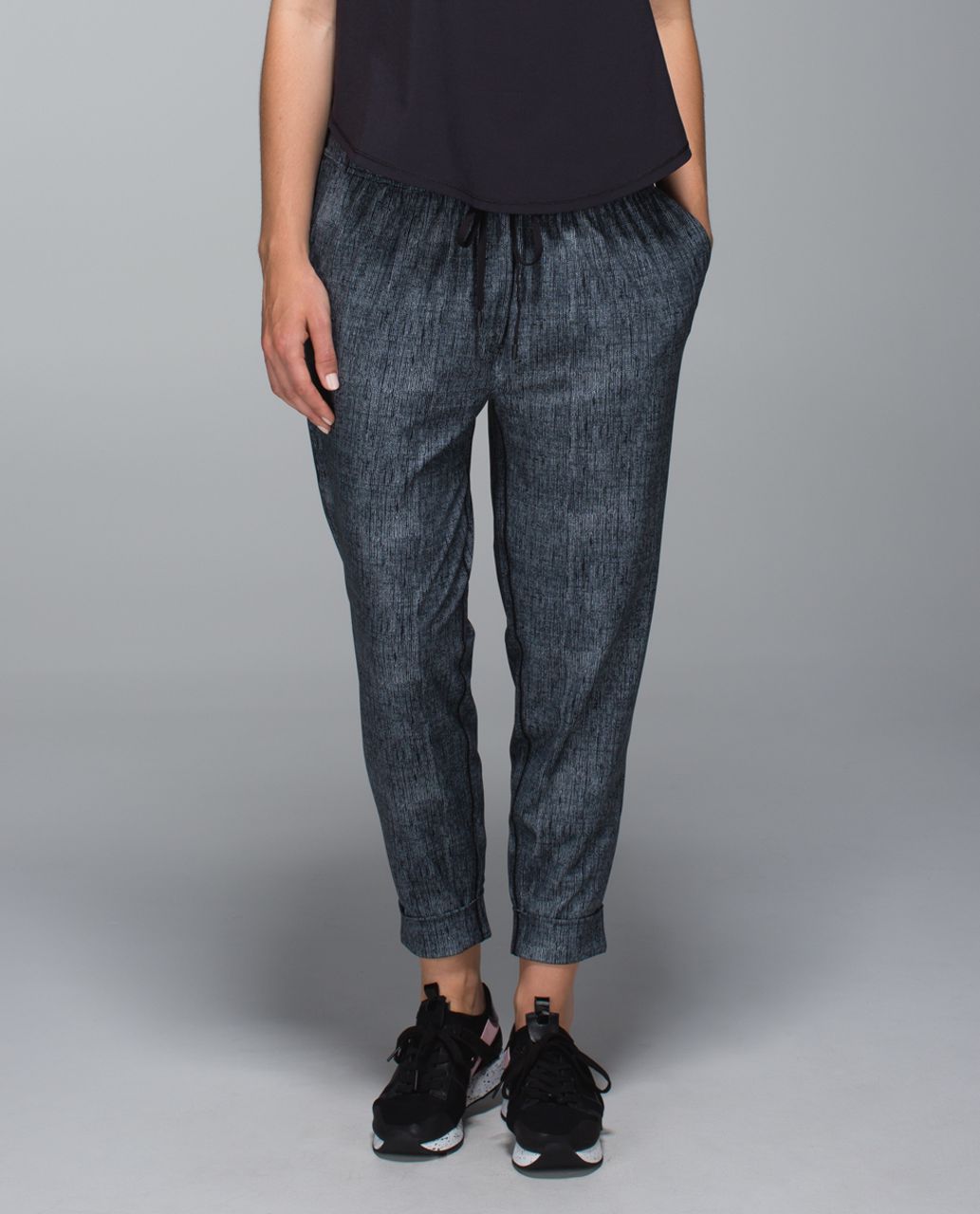 Lululemon Jet Crop *Slim Trouser - Black Cherry / Black - lulu