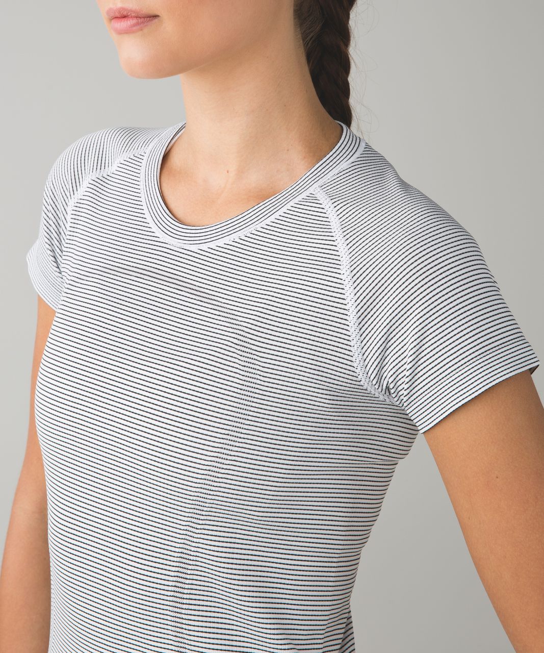 NWT Lululemon Swiftly Tech Short Sleeve 2.0 8 Tempo Stripe White / Black  Top Tee