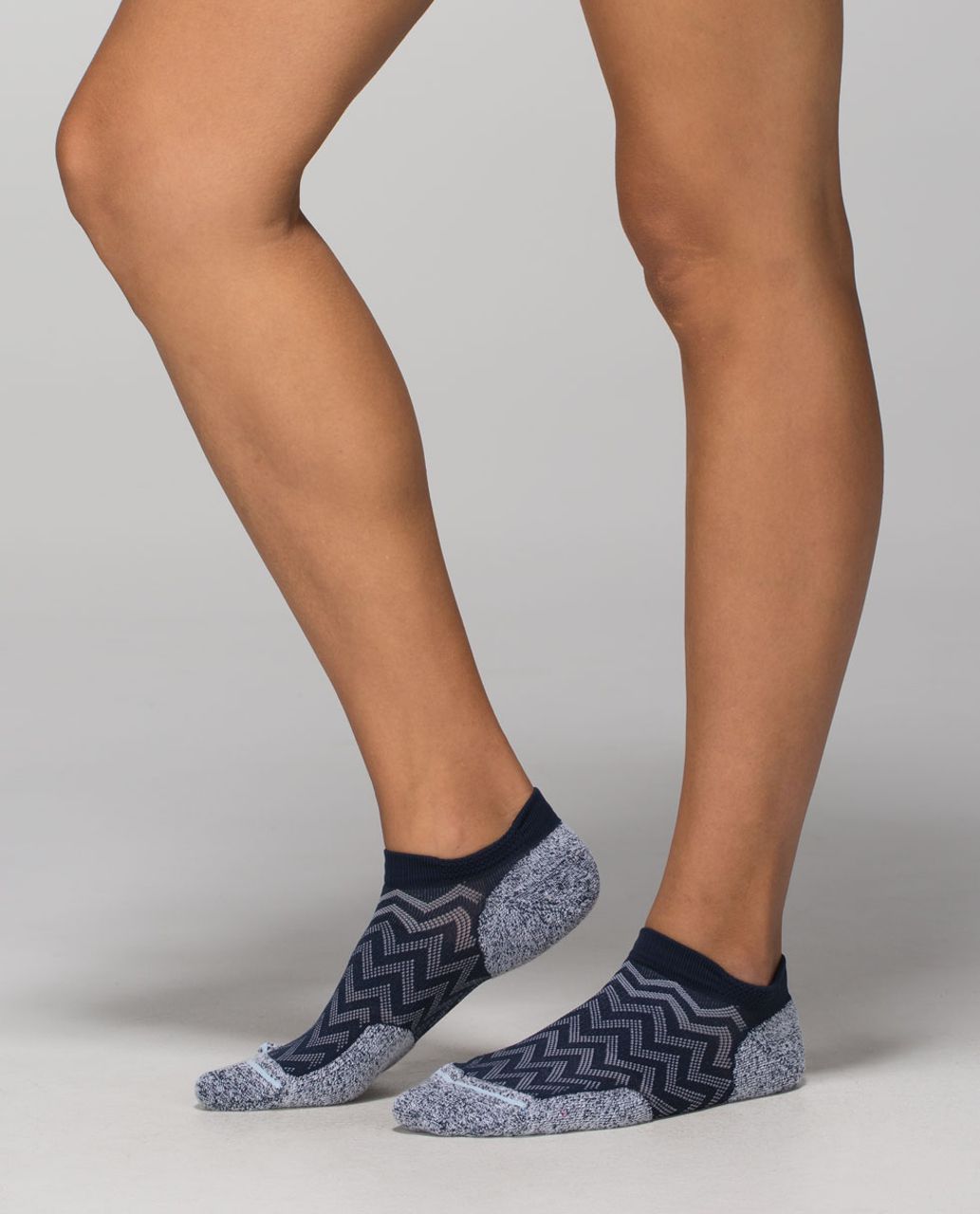 Lululemon Women's Ultimate Padded Run Sock - Chevron Mesh Inkwell