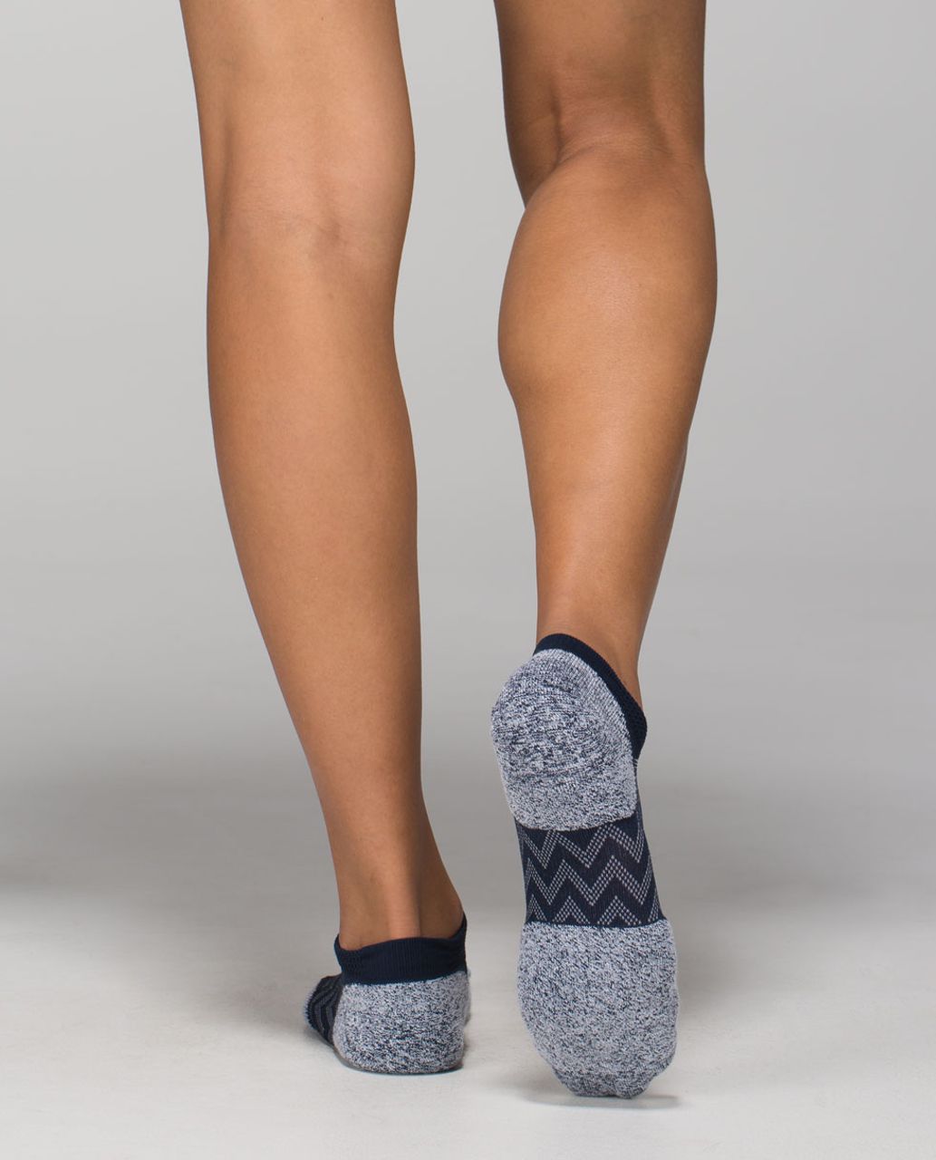 Lululemon Women's Ultimate Padded Run Sock - Chevron Mesh Inkwell