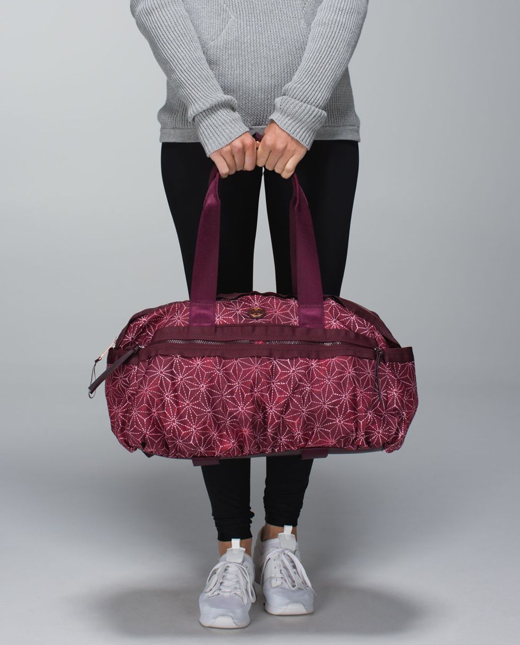 Lululemon Gym To Win Duffel *Polyester - Exploded Sachico Star Bordeaux Drama Ghost / Bordeaux Drama