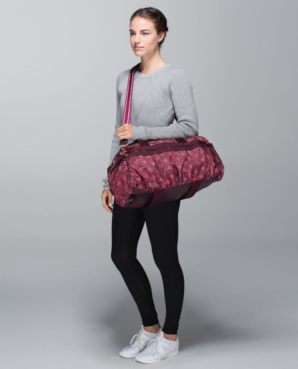 Lululemon Gym To Win Duffel *Polyester - Exploded Sachico Star Bordeaux Drama Ghost / Bordeaux Drama