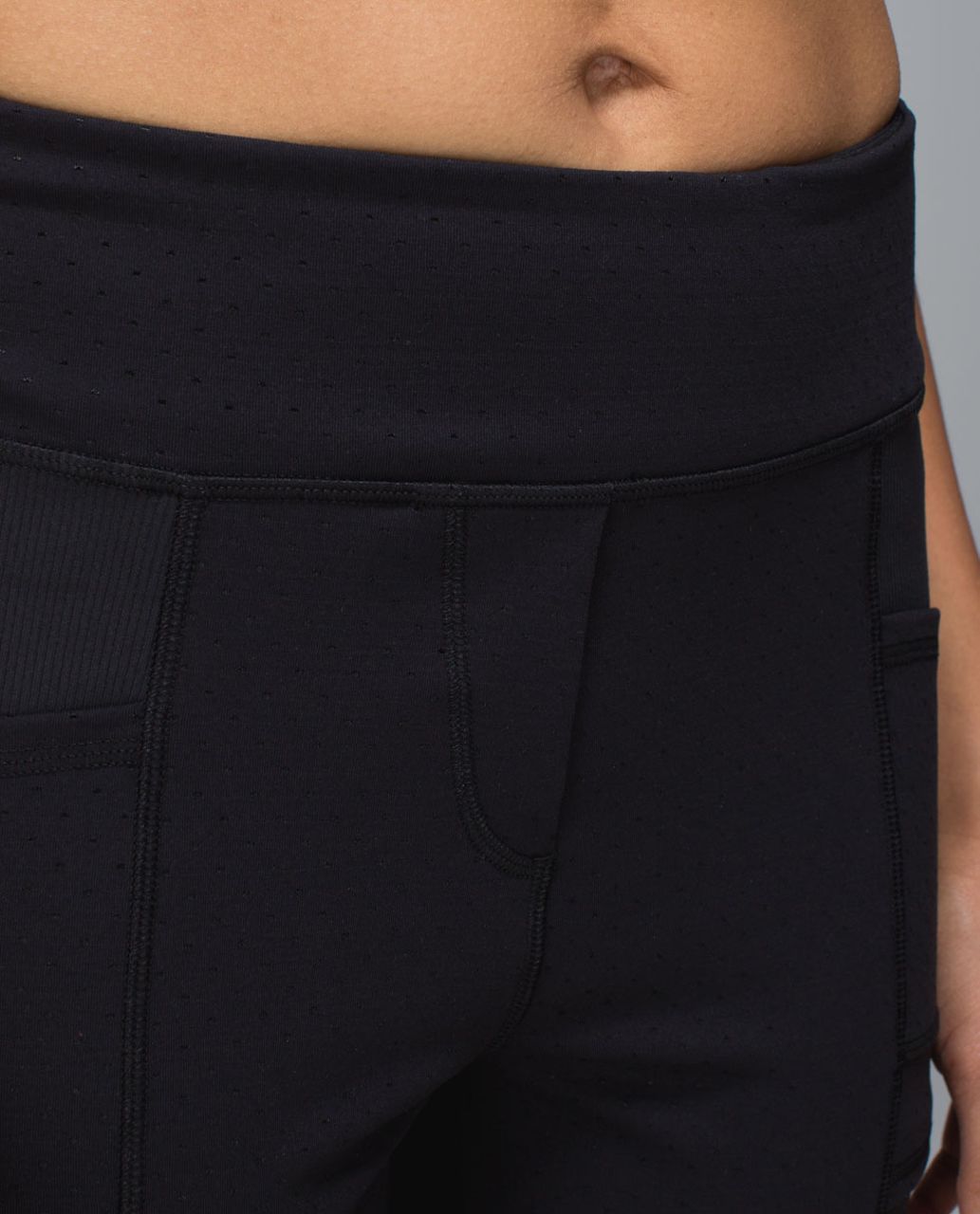 Lululemon Om & Roam Untight Tight - Shine Dot Black / Black