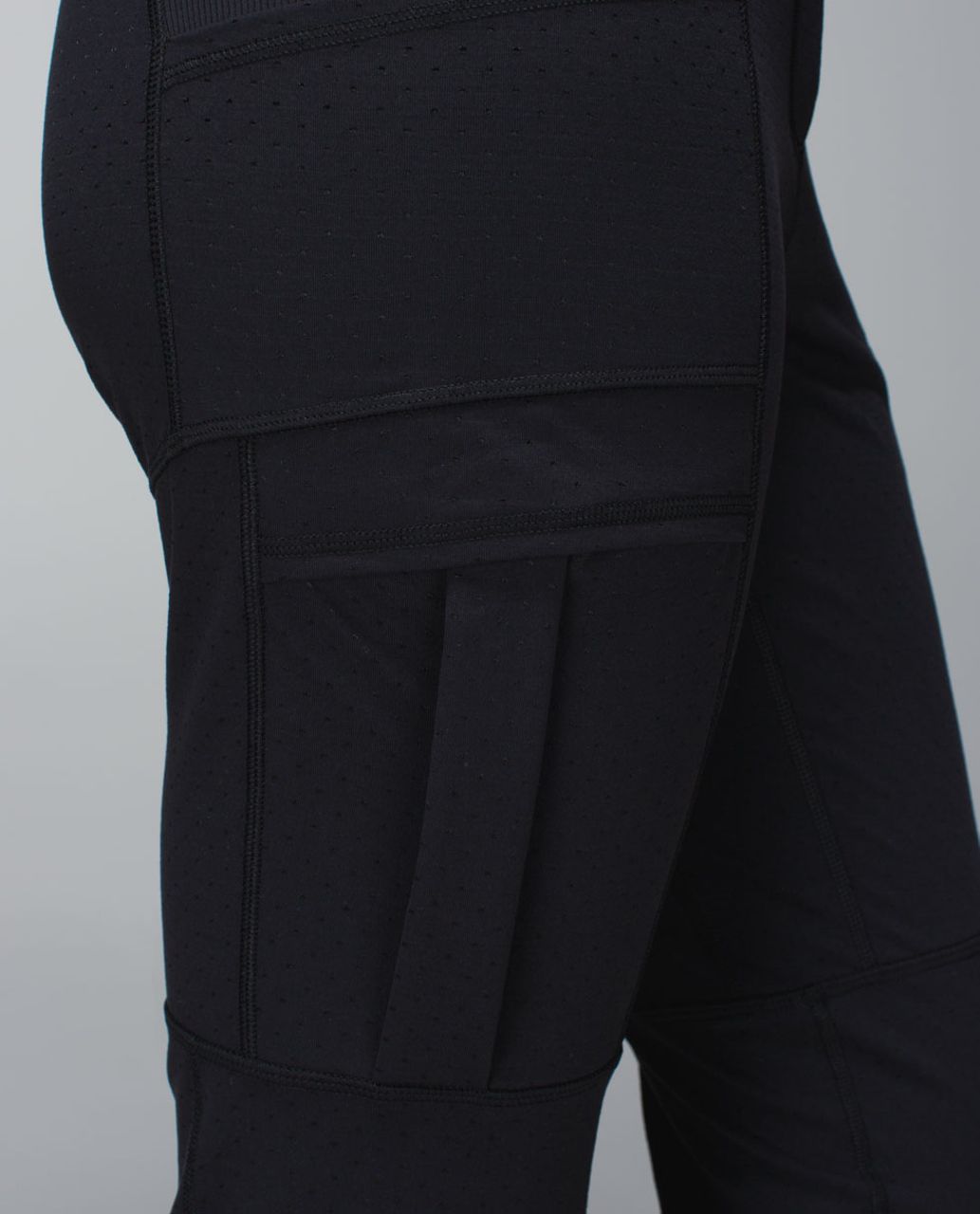 Lululemon Om & Roam Untight Tight - Shine Dot Black / Black