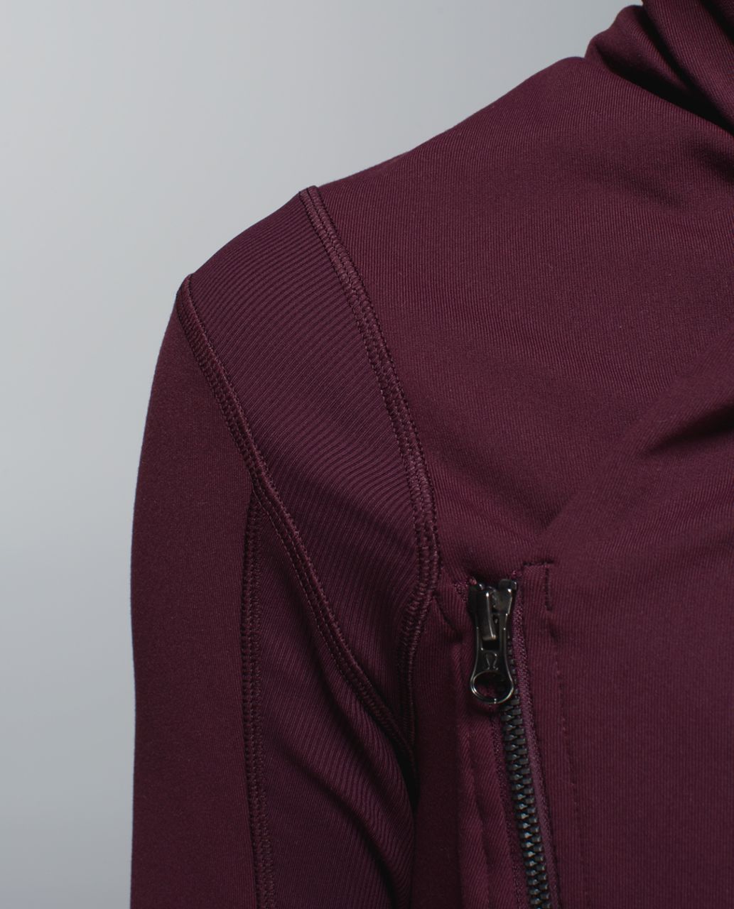 Lululemon Bhakti Yoga Jacket - Bordeaux Drama