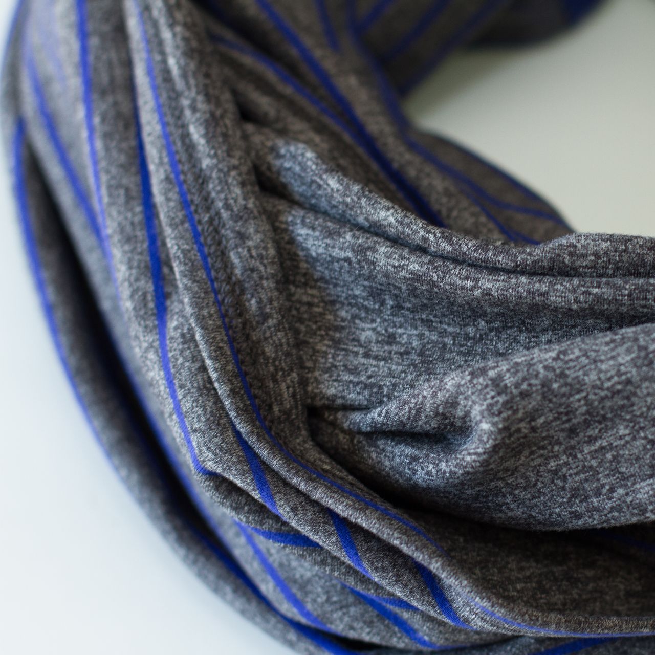 Lululemon Vinyasa Scarf *Rulu - Parallel Stripe Pigment Blue Heathered Black / Heathered Black