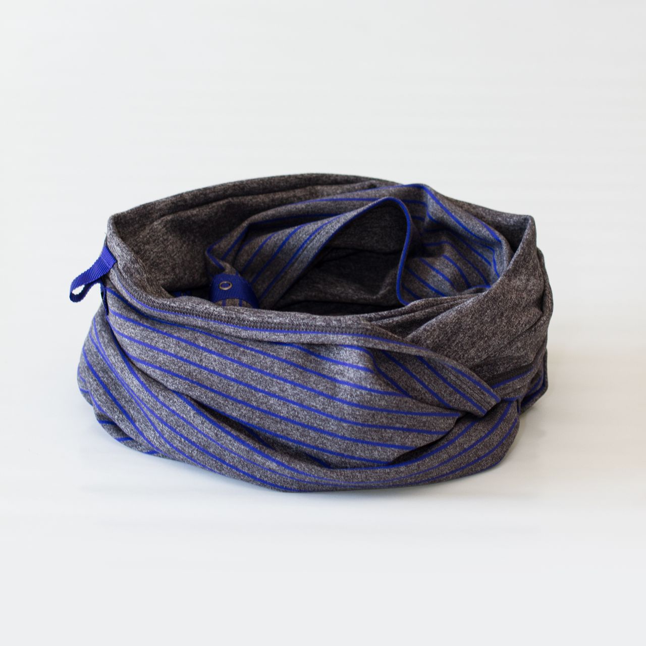 Lululemon Vinyasa Scarf *Rulu - Parallel Stripe Pigment Blue Heathered Black / Heathered Black