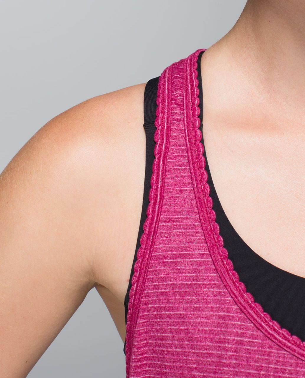 Lululemon 105 F Singlet - Heathered Bumble Berry