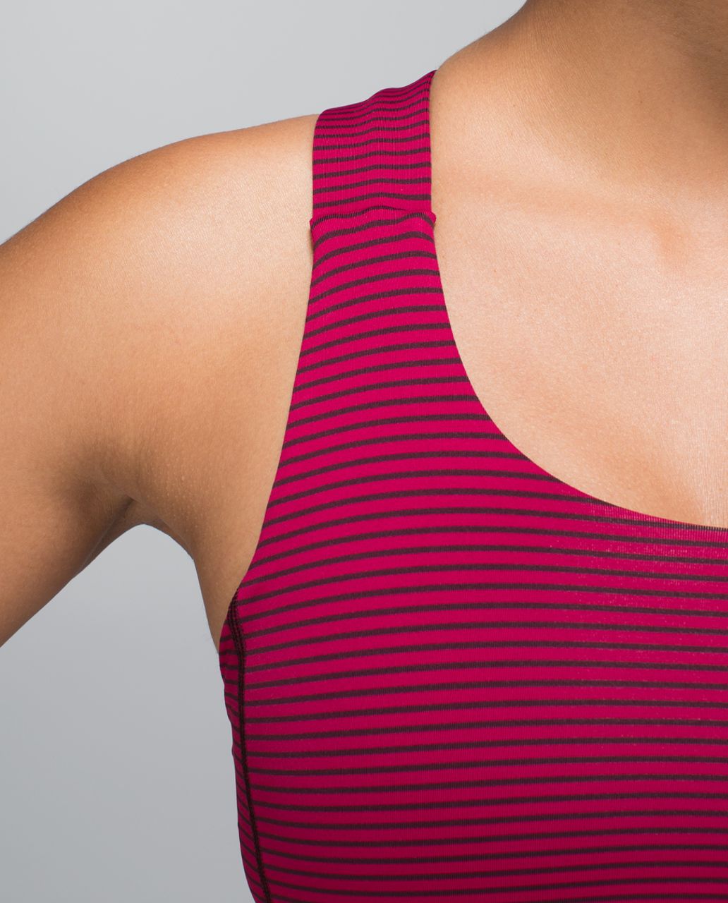 Lululemon Nulu Scoop Neck Bra  Clothes design, Fashion trends