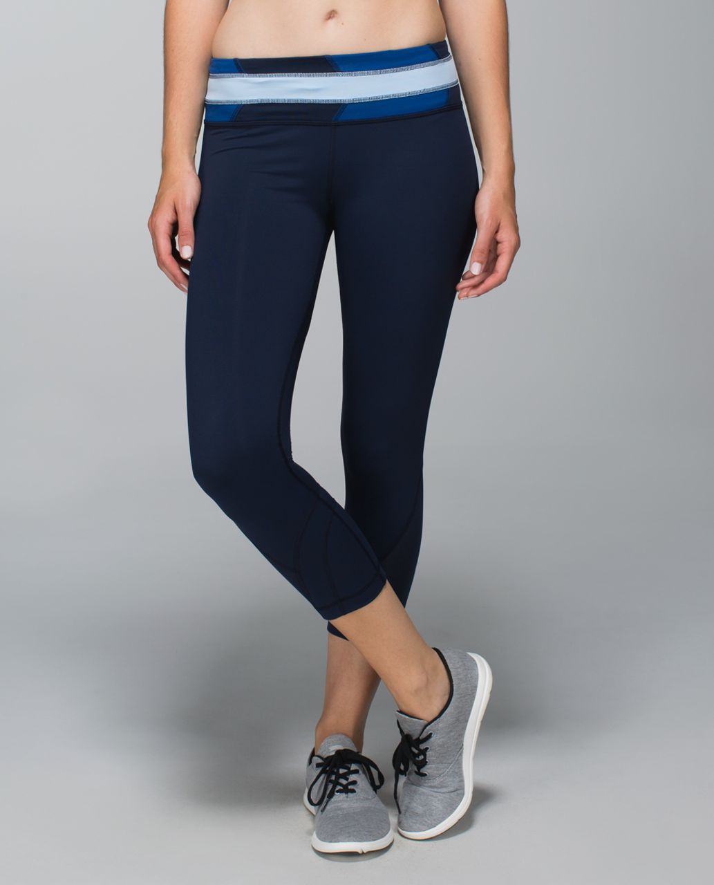 Lululemon Run:  Inspire Crop II - Inkwell / Fa14 Quilt 24