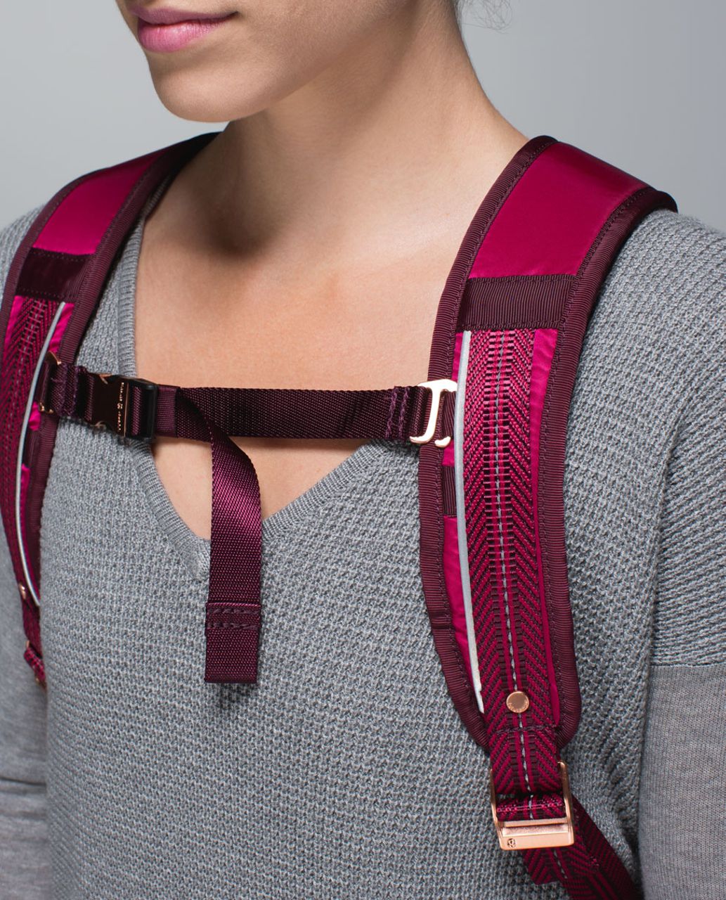 Lululemon Travelling Yogini Rucksack - Bumble Berry / Bordeaux Drama