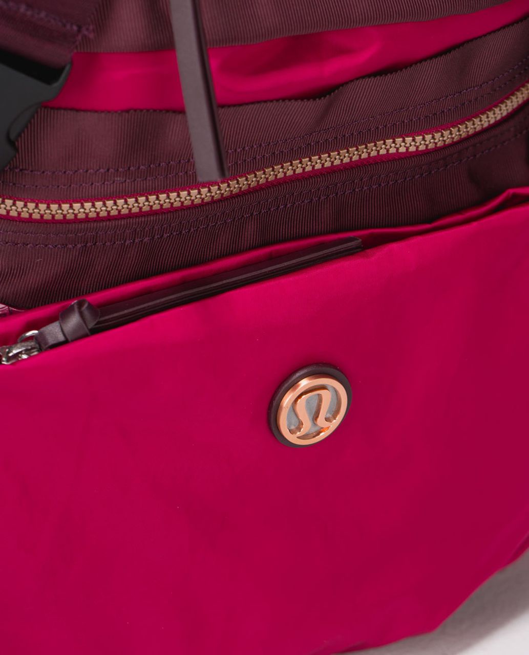 Lululemon Travelling Yogini Rucksack - Bumble Berry / Bordeaux Drama