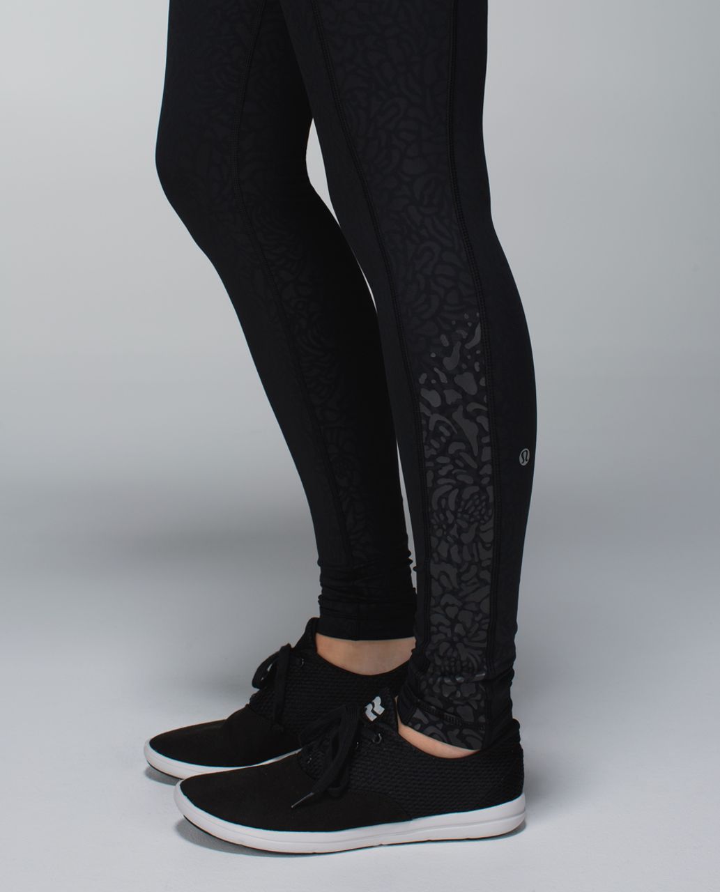 Lululemon Speed Tight II *Graphic - Petal Camo Embossed Black / Black