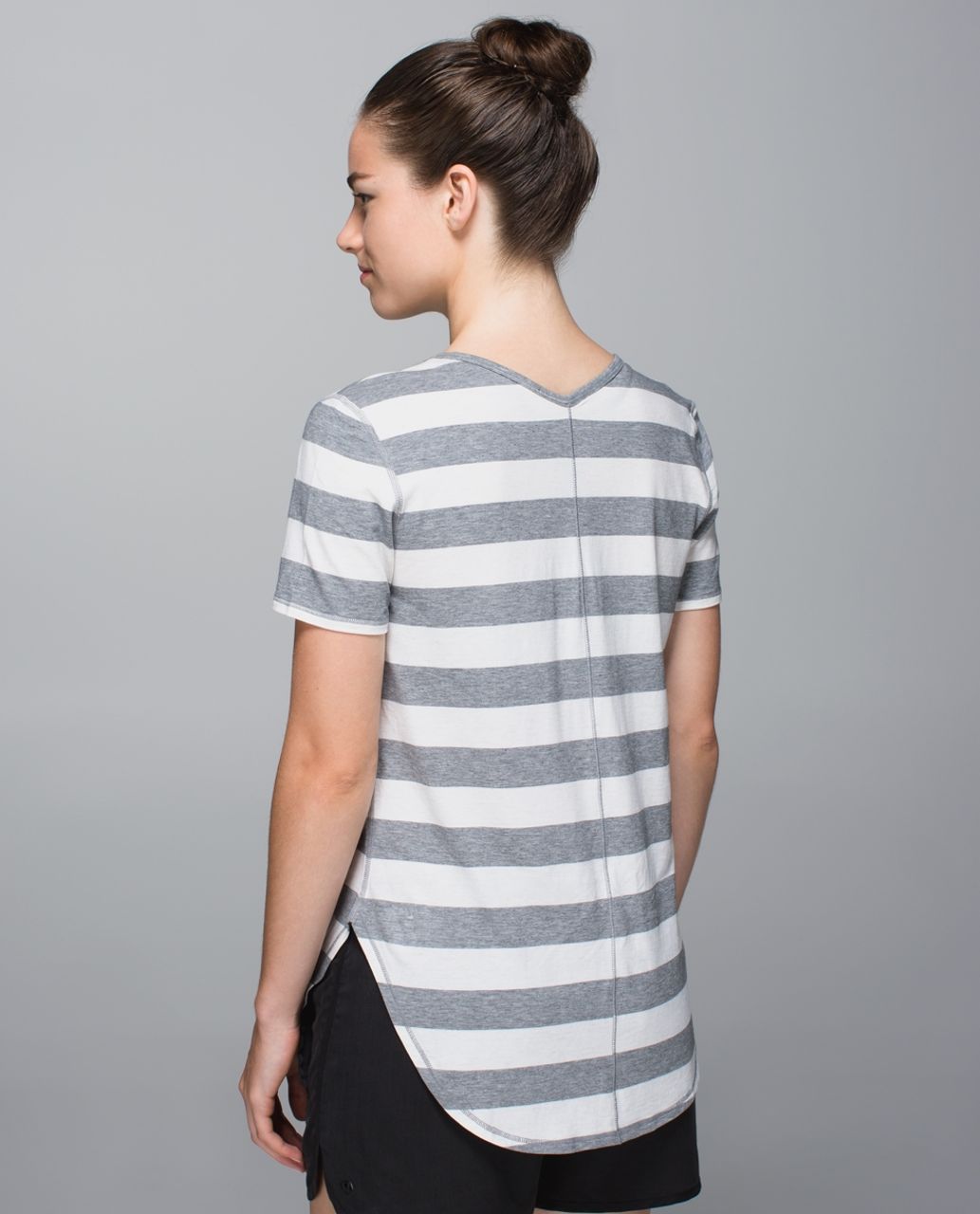 Lululemon Yogini 5 Year Short Sleeve Tee - Straightup Stripe Heathered Medium Grey Heathered Angel White / Almost Pear