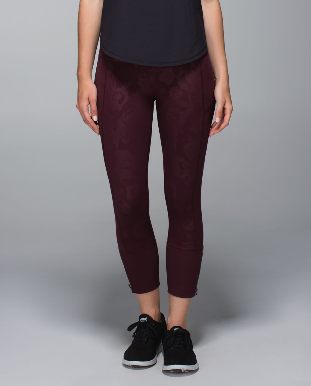 Lululemon Rebel Runner Crop *Full-On Luxtreme (Print) - Flat Inky Floral Embossed Bordeaux Drama / Bordeaux Drama