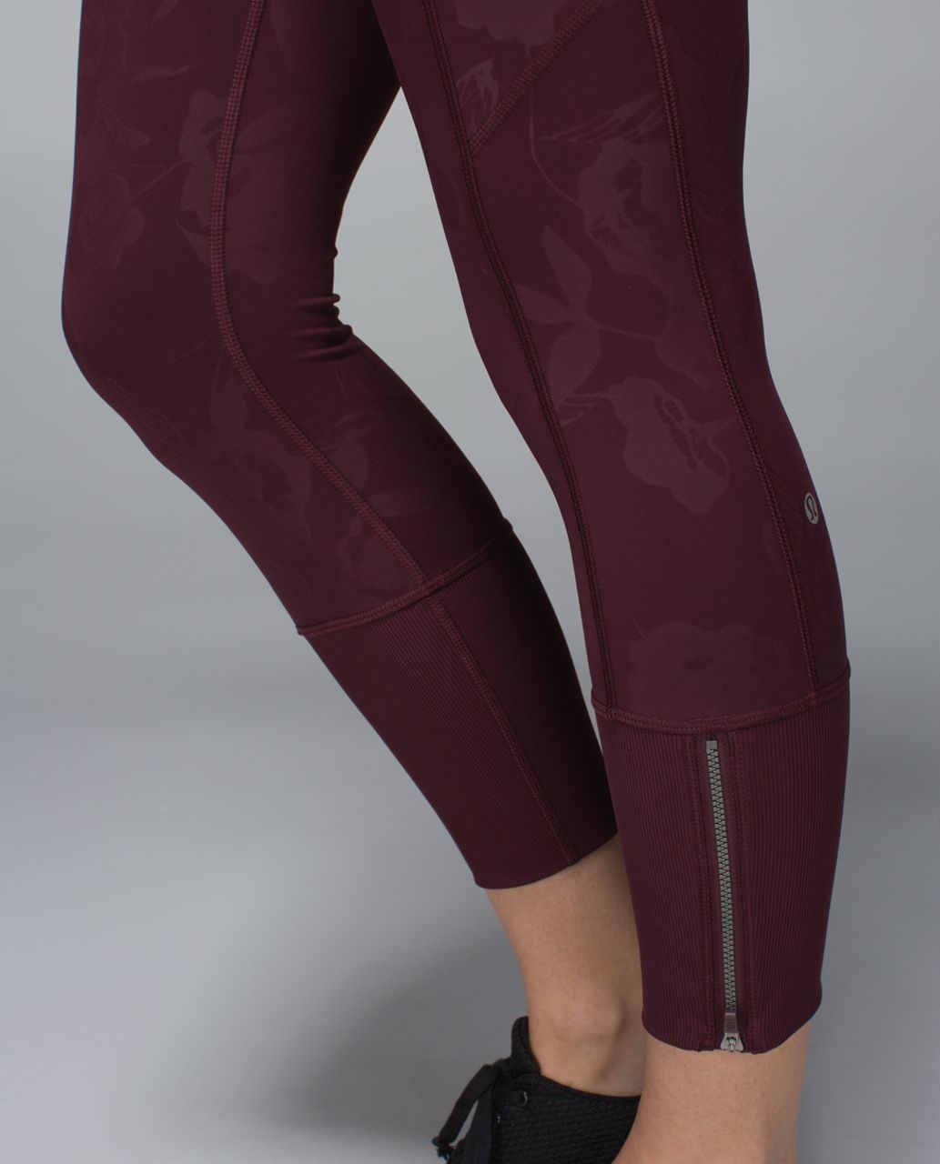 Lululemon Rebel Runner Crop *Full-On Luxtreme (Print) - Flat Inky Floral Embossed Bordeaux Drama / Bordeaux Drama